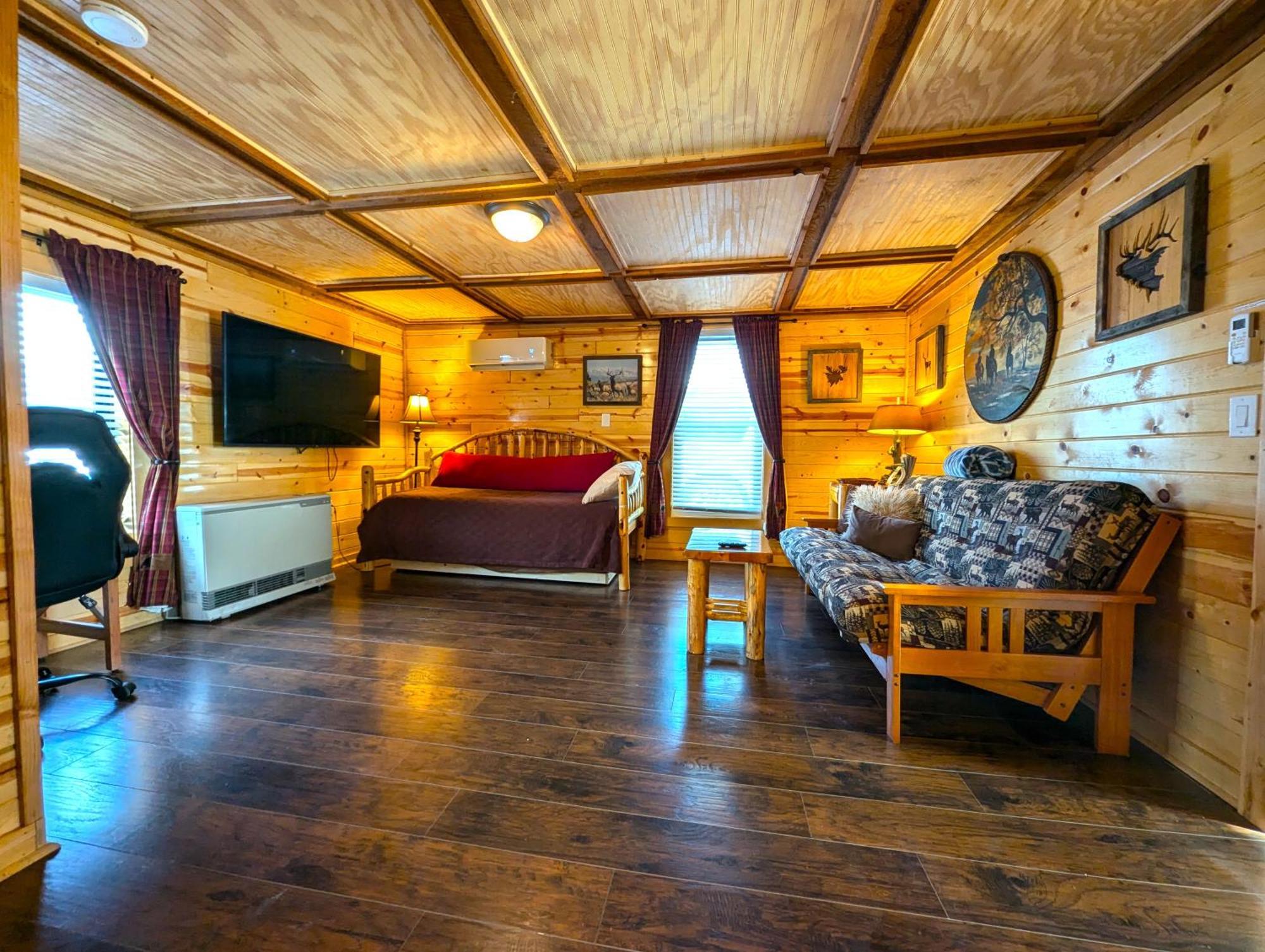 Yellowstone Treasure Guesthouses On The River Gardiner Exterior foto