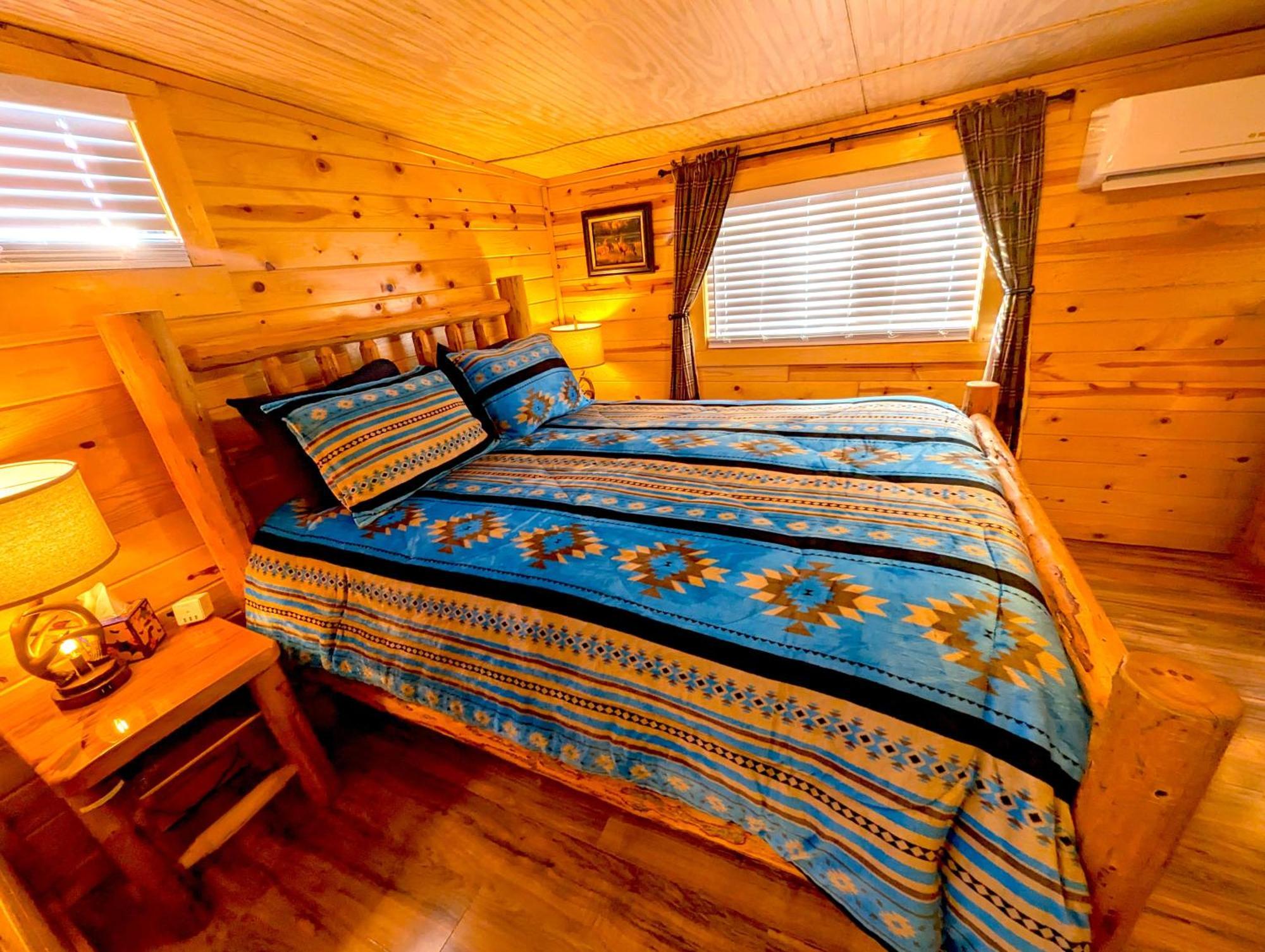 Yellowstone Treasure Guesthouses On The River Gardiner Exterior foto
