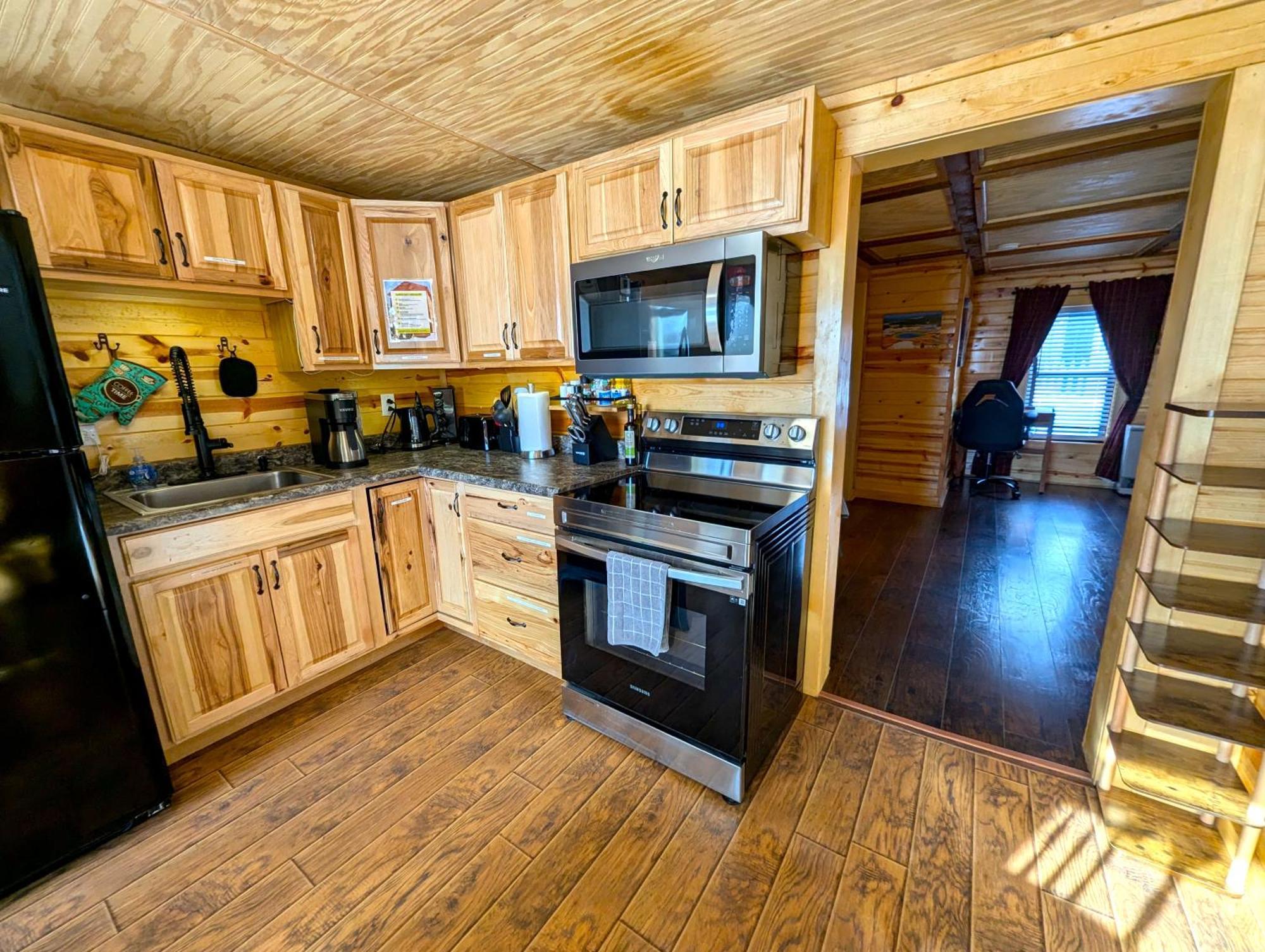 Yellowstone Treasure Guesthouses On The River Gardiner Exterior foto