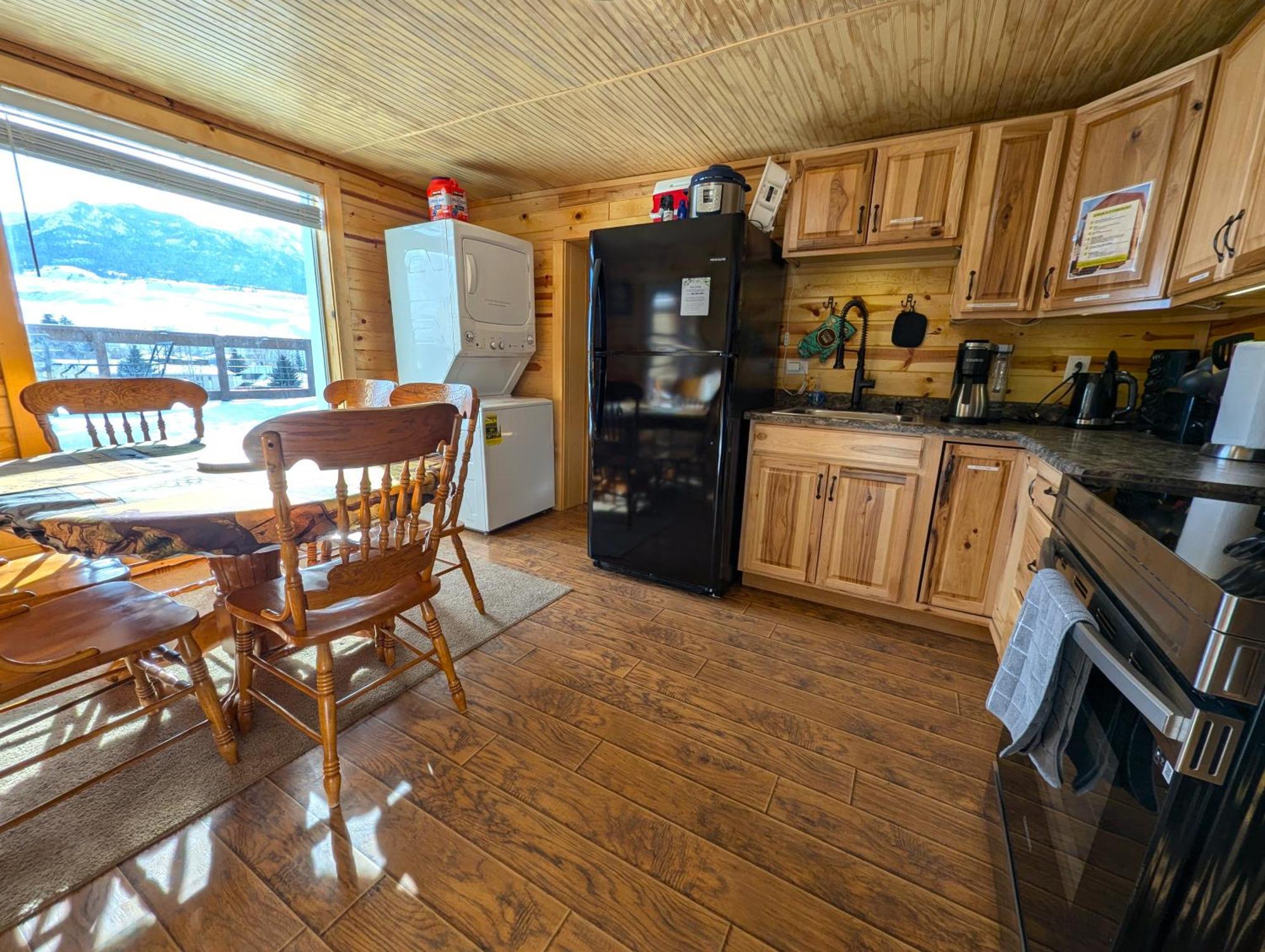Yellowstone Treasure Guesthouses On The River Gardiner Exterior foto